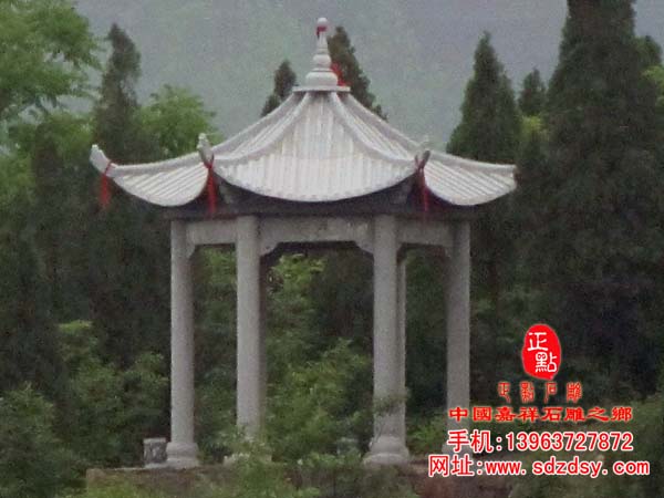 花岗岩石凉亭