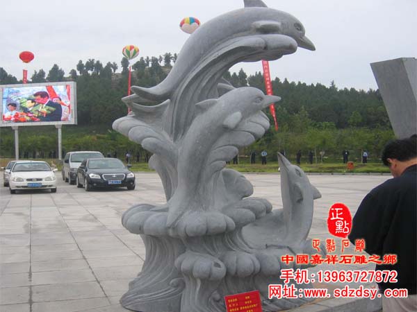 石雕海豚_海豚喷水雕塑_石雕喷泉海豚_定做海豚喷泉