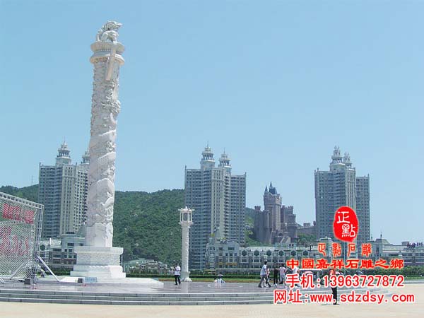 汉白玉石雕华表