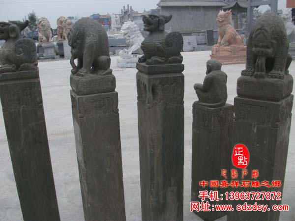青石栓马柱