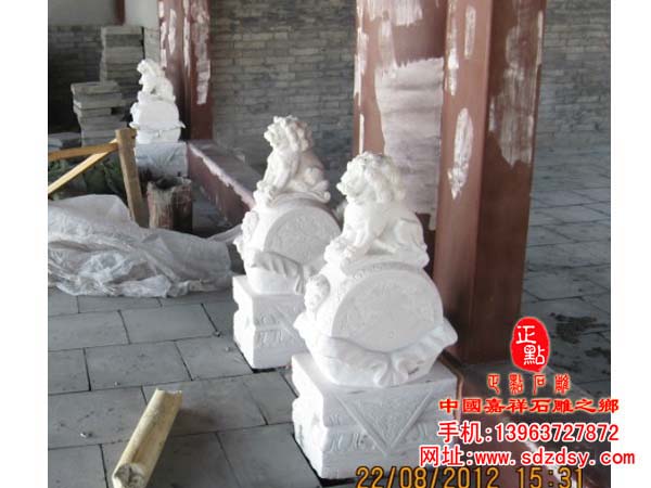 汉白玉石抱鼓