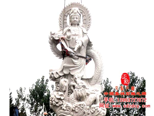 石雕观音雕像